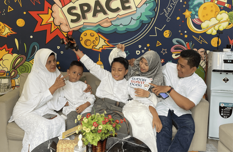 Khitan Tanpa Suntik, Perban, dan Jahit? Memangnya bisa?